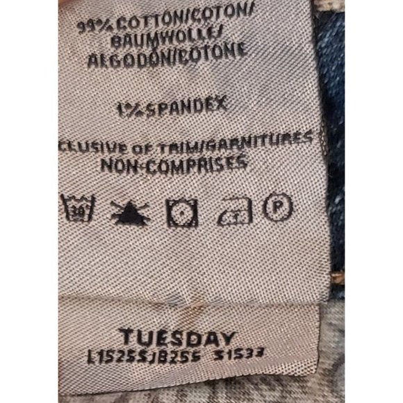 Silver Tuesday Bootcut Distressed Jeans ~ Women's Plus W30 L33 - Picture 14 of 14